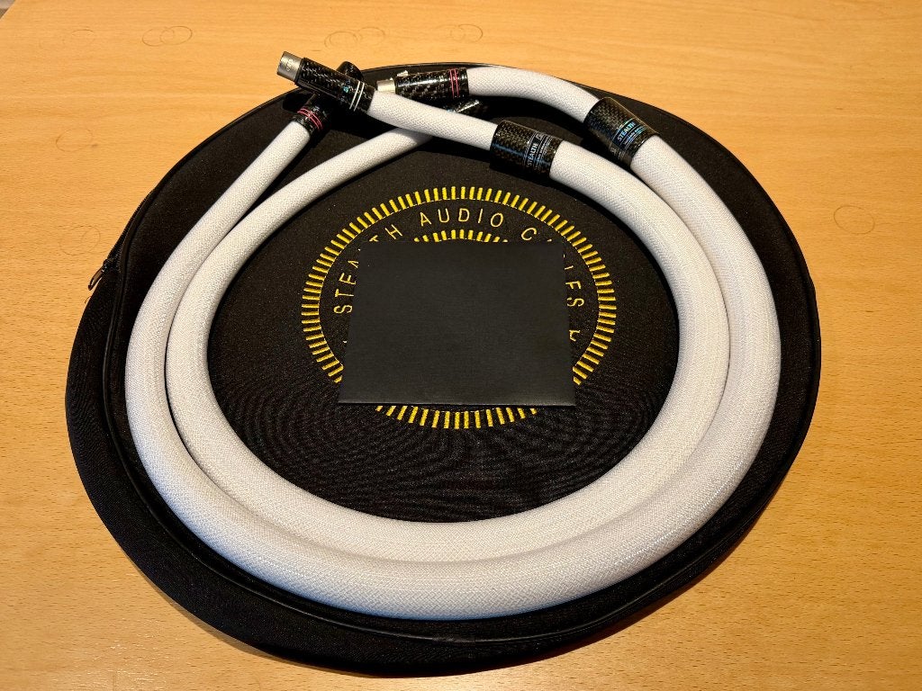 Stealth Sakra V.12 xlr interconnect 1m, Gebruikt, Info@stealthaudio.com, Stealth audio, Ophalen of Verzenden