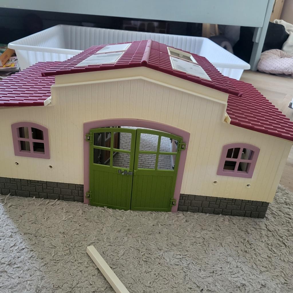 Schleich set paardenstal, trailer& paarden veel accessoires, Verzamelen, Speelgoed, Ophalen of Verzenden, Gebruikt