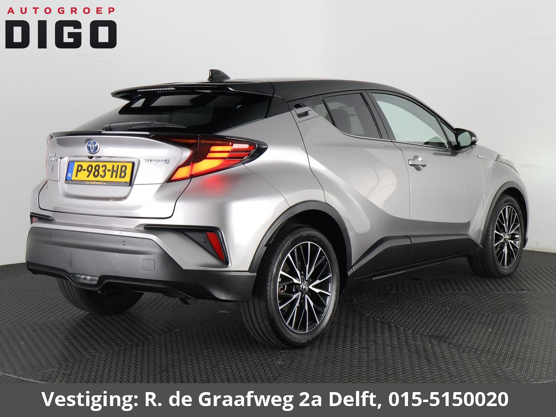Toyota C-HR 1.8 Hybrid Executive Bi-Tone | JBL Audio | Dodeh, Euro 6, 4 cilinders, Leder en Stof, 122 pk