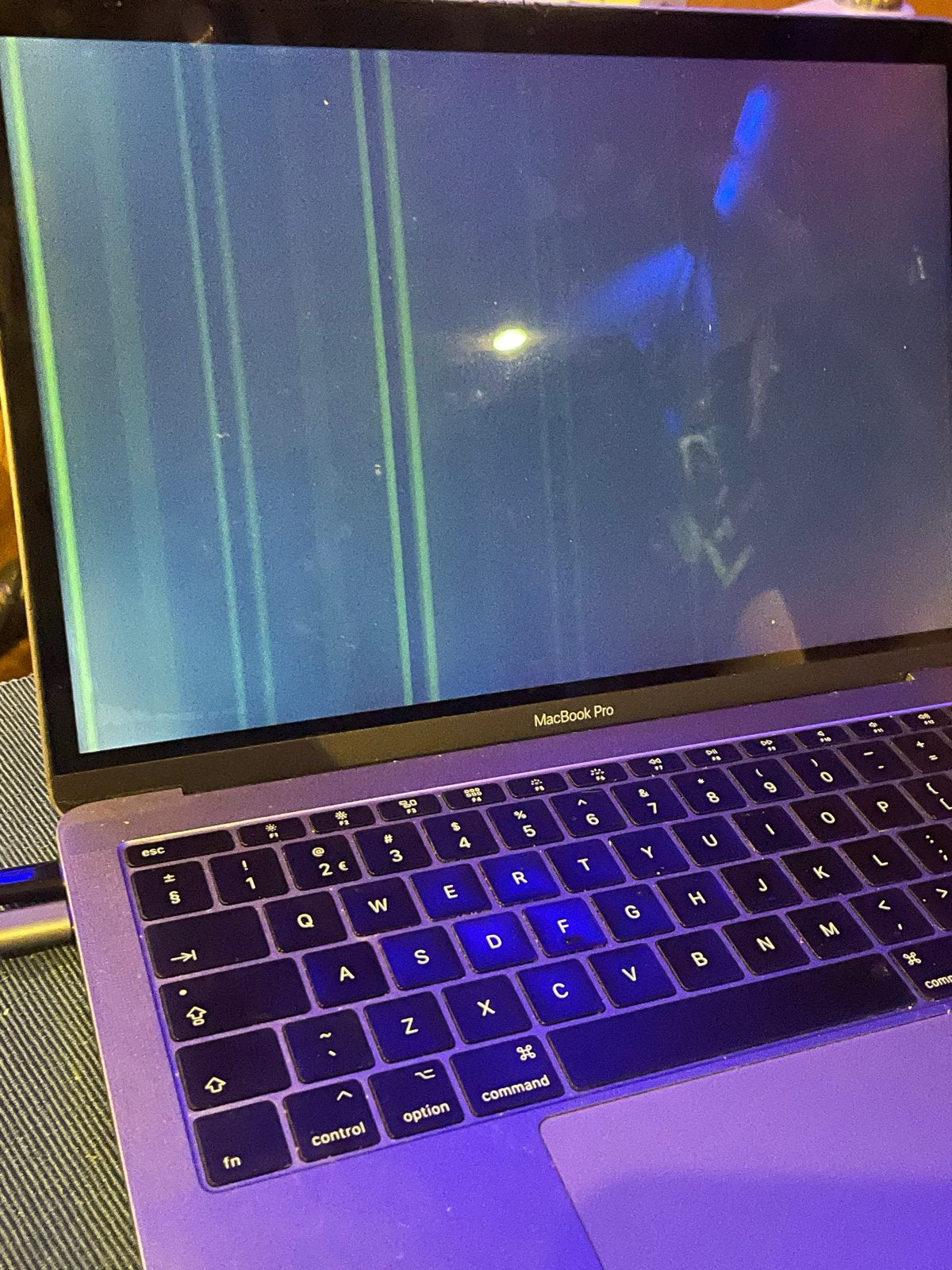 MacBook Pro met defect scherm (A1708), Computers en Software, Apple Macbooks, MacBook Pro, Minder dan 4 GB, Overige groottes, Ophalen of Verzenden