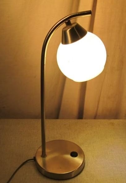 Leuke Retro Metalen Tafellamp - 37cm, Ophalen of Verzenden, Zo goed als nieuw, Glas