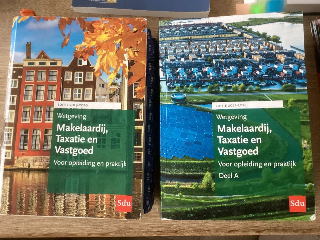 Vastgoedkunde studieboeken, Boeken, Ophalen of Verzenden, Zo goed als nieuw, Overige niveaus