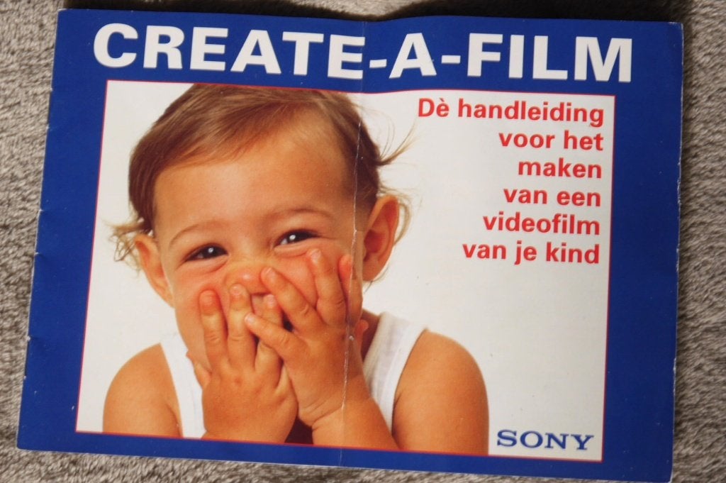 Sony vintage Camcorder reclameboekje - Create-A-Film, Ophalen of Verzenden, Hi 8, Overige typen
