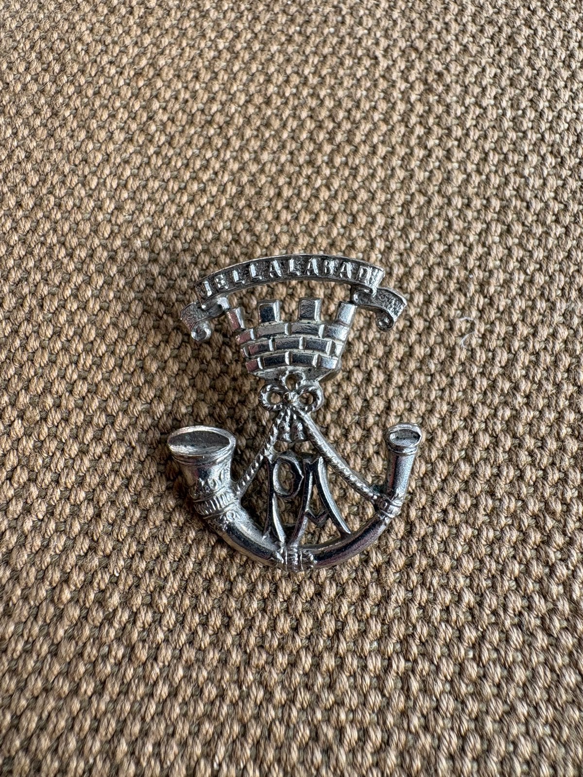 The somerset light infantry collar dog wo2, Ophalen of Verzenden, Landmacht, Engeland, Embleem of Badge