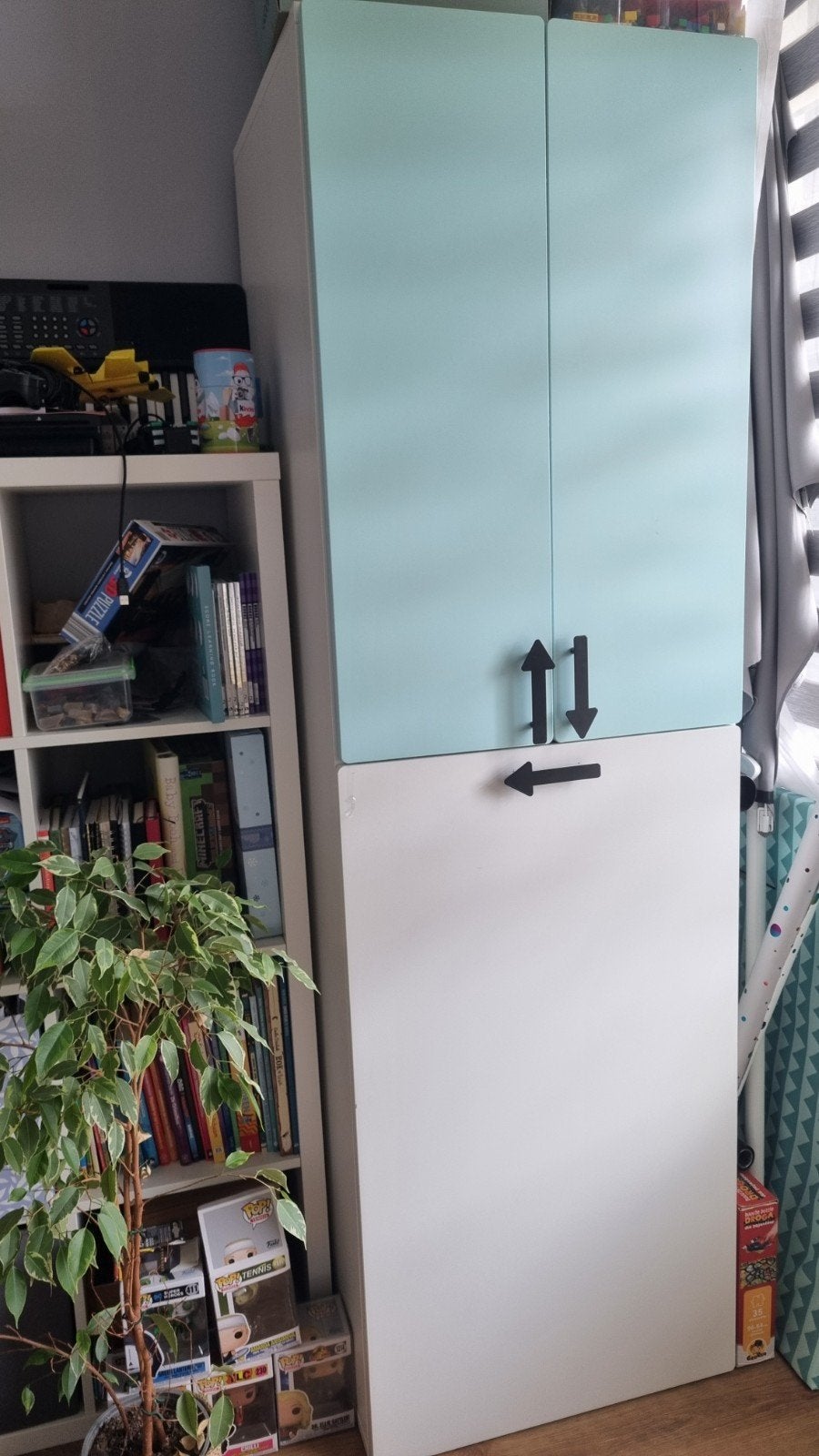 Kledingkast met twee deuren - Wit en mintgroen, Huis en Inrichting, Ophalen, Zo goed als nieuw