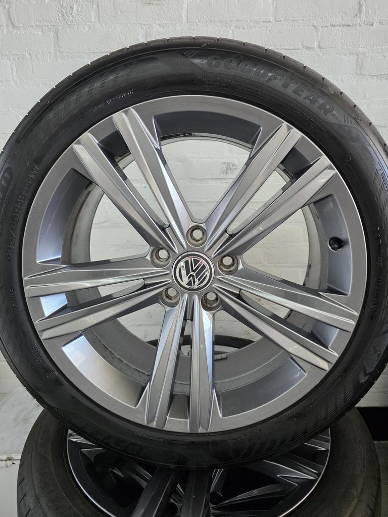 18” orig. Sebring Volkswagen Passat Arteon velgen + banden, Auto-onderdelen, 18 inch, Gebruikt, Banden en Velgen, Ophalen of Verzenden
