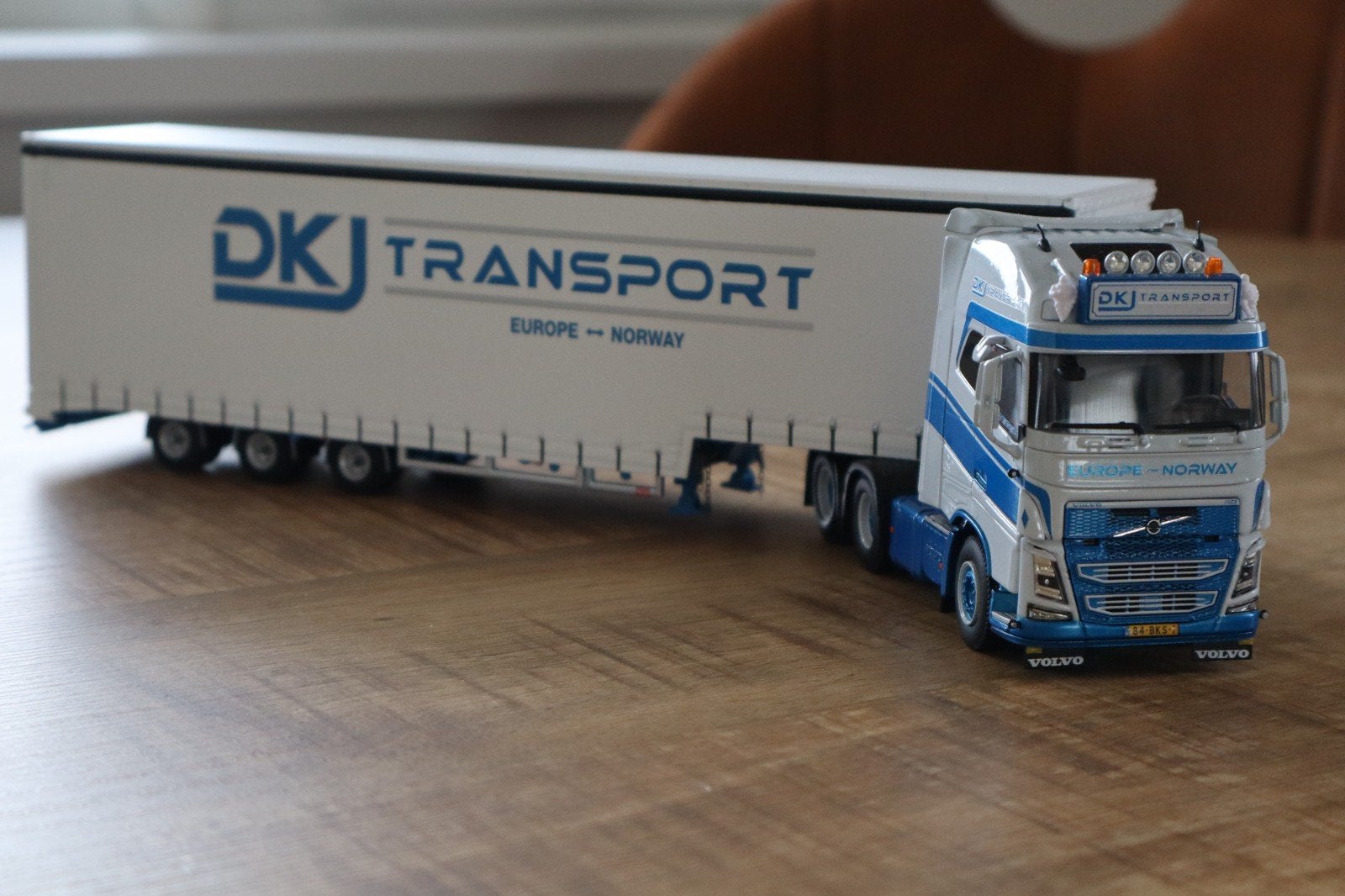 WSI DKJ Volvo Fh16, Ophalen of Verzenden, Zo goed als nieuw, Bus of Vrachtwagen, Wsi
