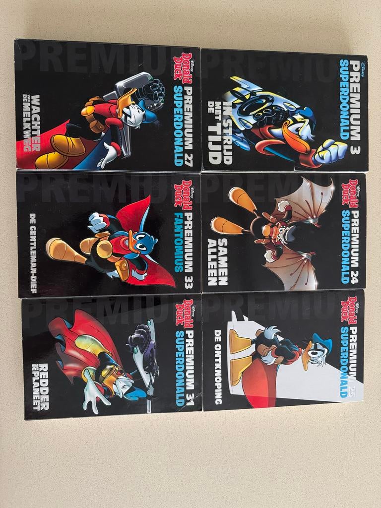 Donald Duck Premium Pockets, Meerdere comics, Ophalen of Verzenden, Zo goed als nieuw, Europa