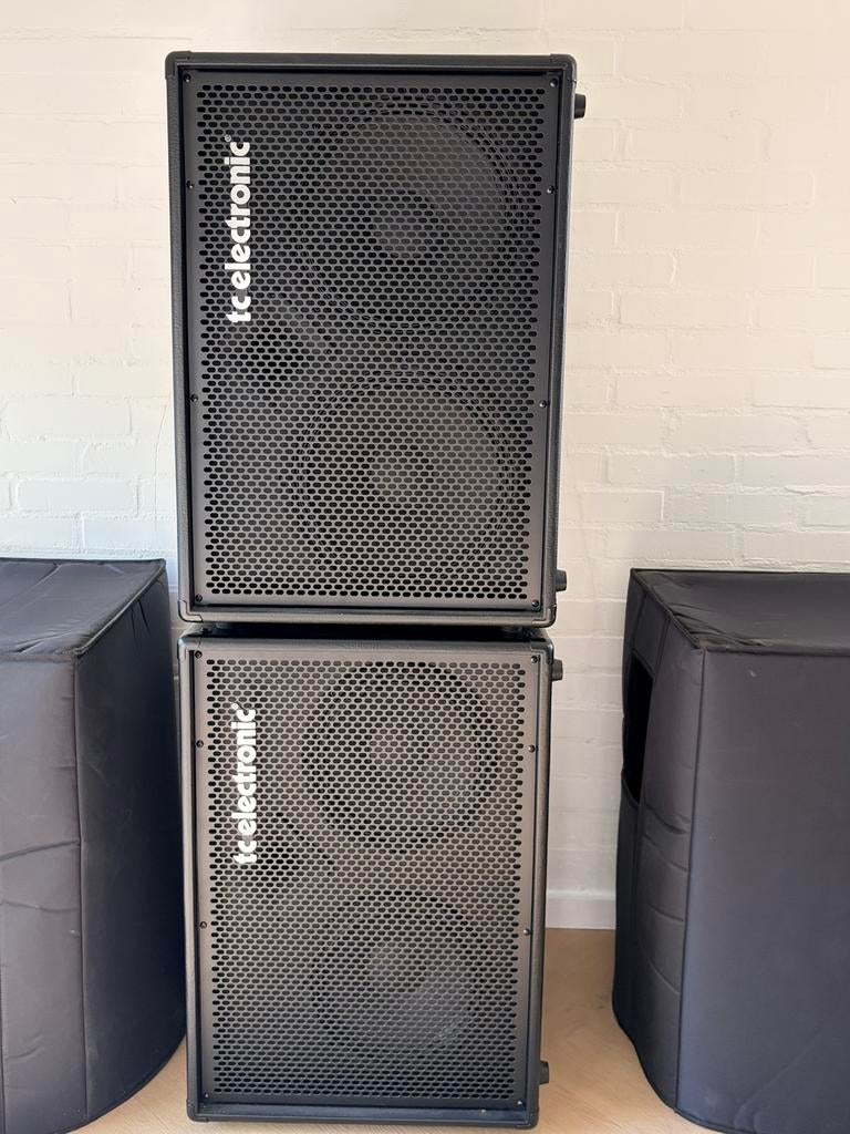 Tc electronic bascabinetten zgan incl professionele hoezen, Ophalen, Zo goed als nieuw, Basgitaar, 100 watt of meer