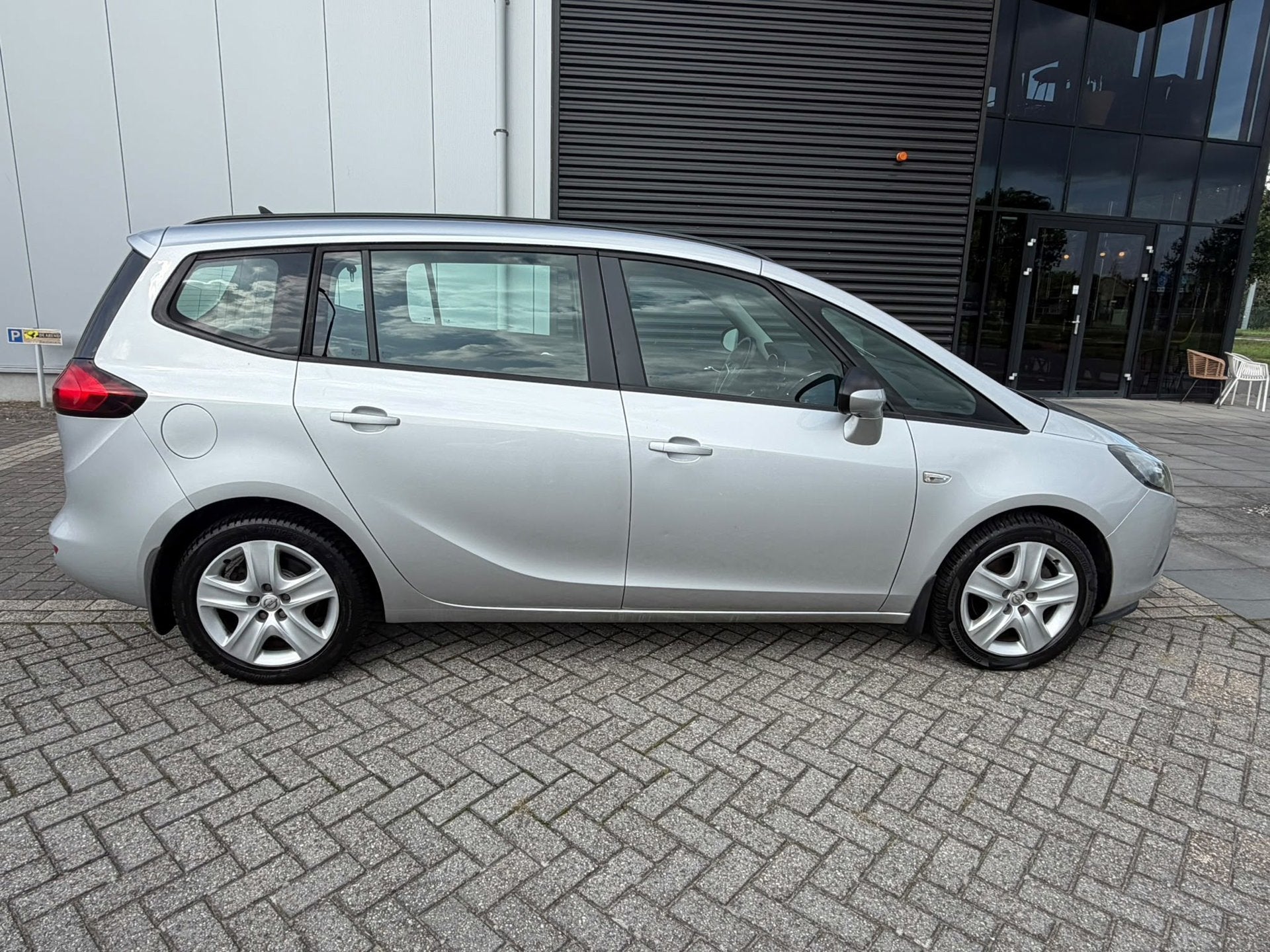 Opel Zafira Tourer 1.4 Edition AUTMAAT Navigatie | Climate C, Auto's, Euro 5, Automatische klimaatregeling, 4 cilinders, 14 km/l