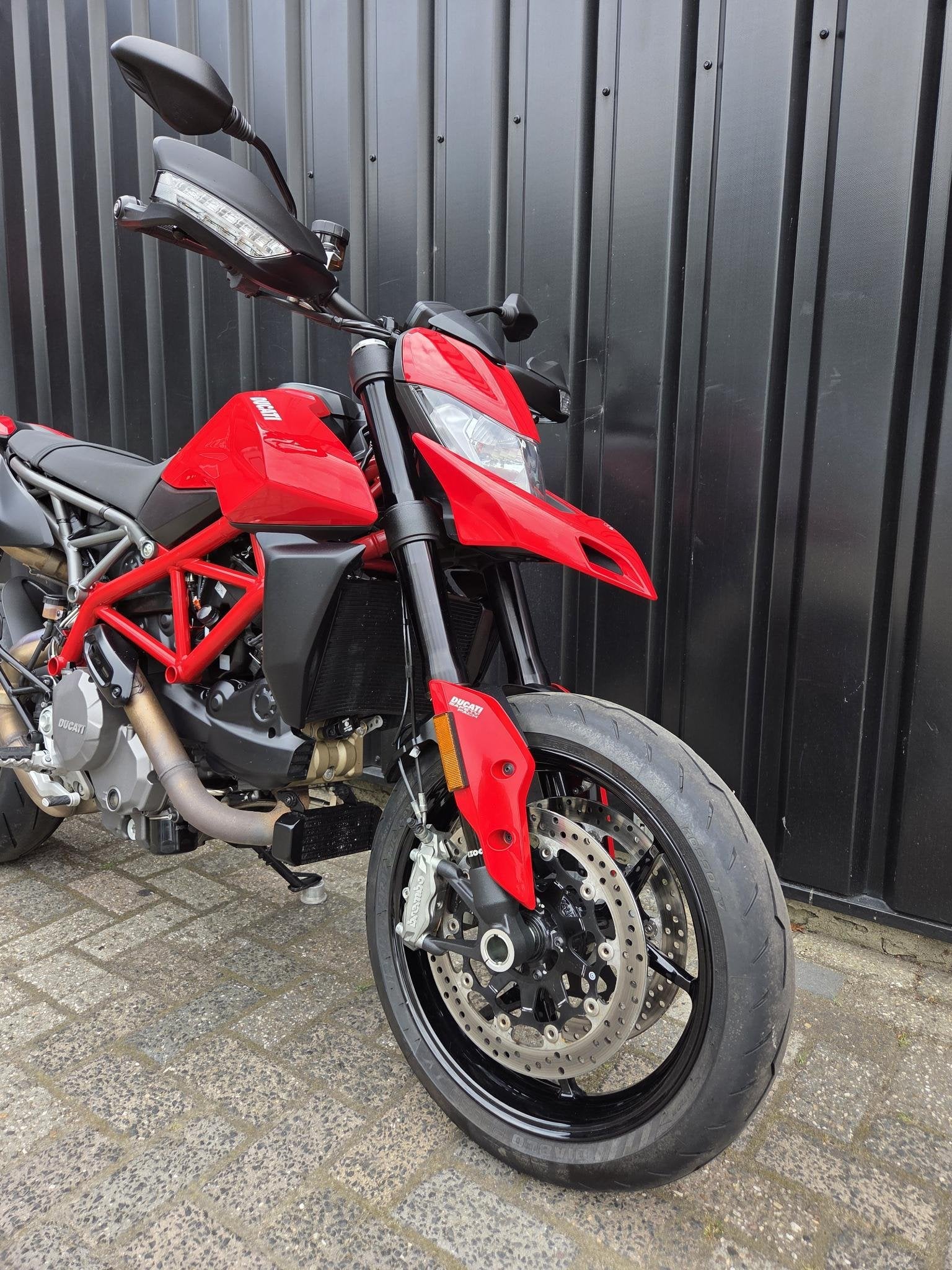 Ducati Hypermotard 950, Motoren, Motoren | Ducati, Info@ducati.com, Ducati North Europe B.V., Maanweg 174
2516 AB  Den Haag, NL