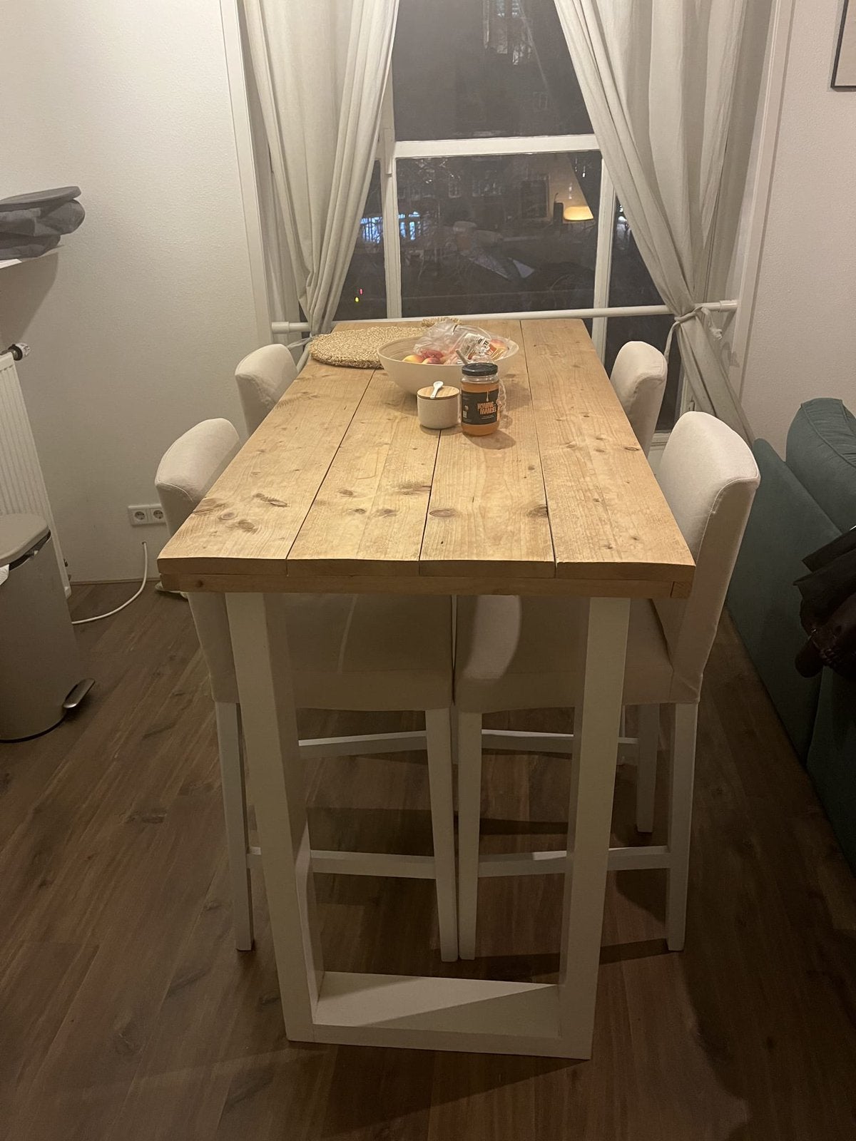 Hoge tafel met 4 stoelen, Huis en Inrichting, Tafels | Eettafels, Ophalen, 50 tot 100 cm, Zo goed als nieuw, Vier personen