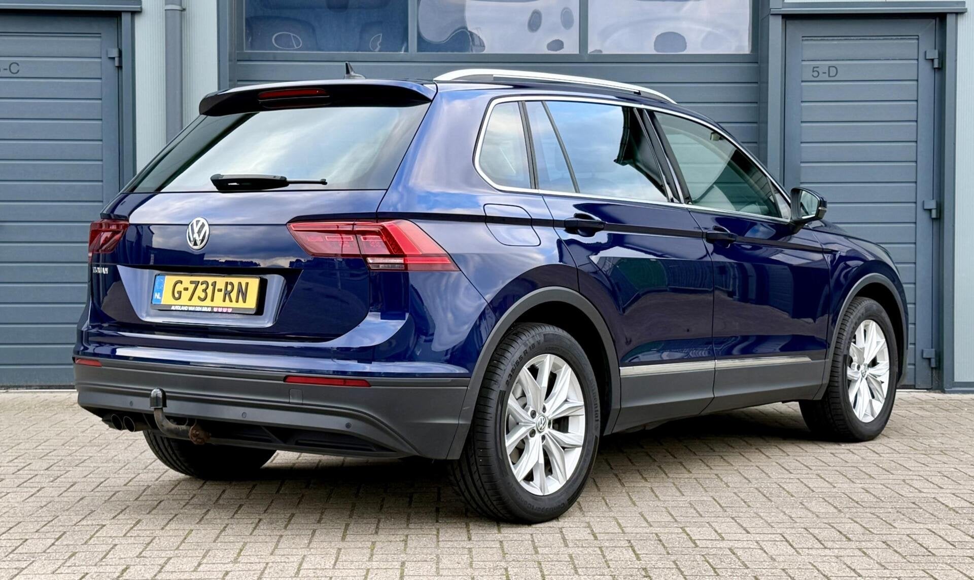 Volkswagen Tiguan 1.5 TSI 131pk Comfortline Business | Trekh, Voorwielaandrijving, Dealer onderhouden, Stof, 4 cilinders