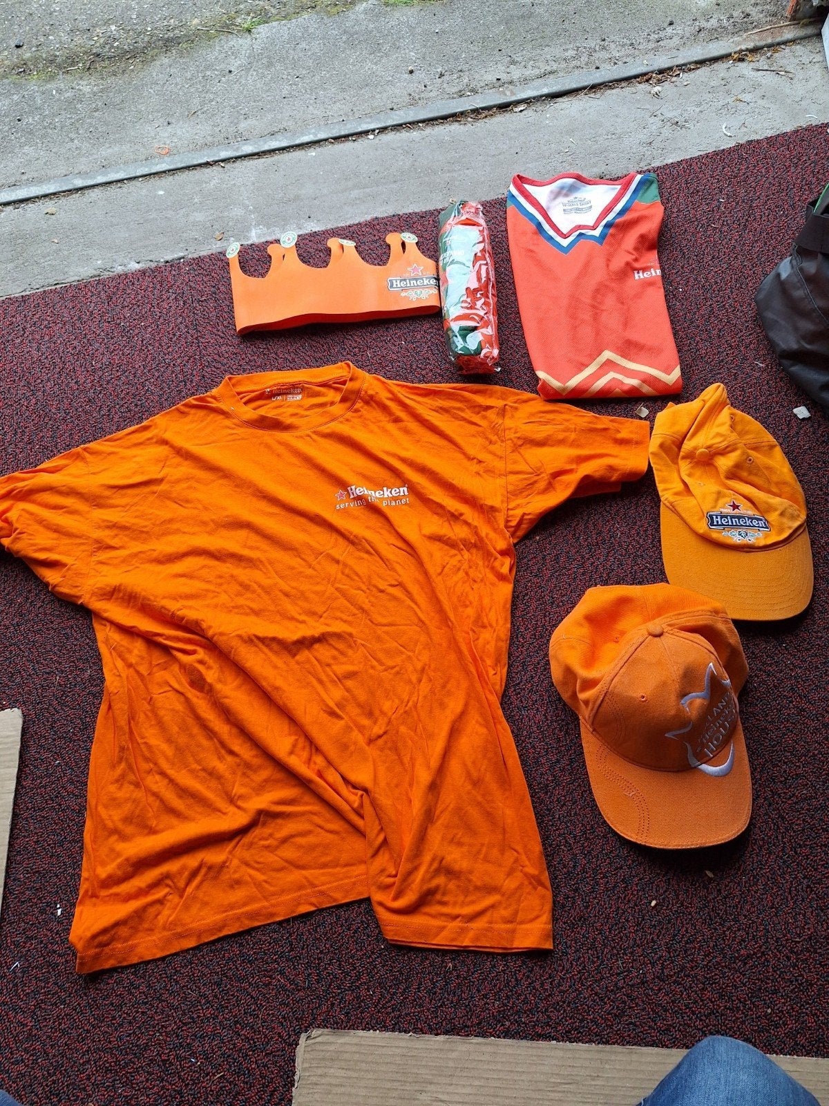 Heineken bier oranje wk voetbal kleding., Verzamelen, Ophalen of Verzenden, Zo goed als nieuw, Kleding, Heineken