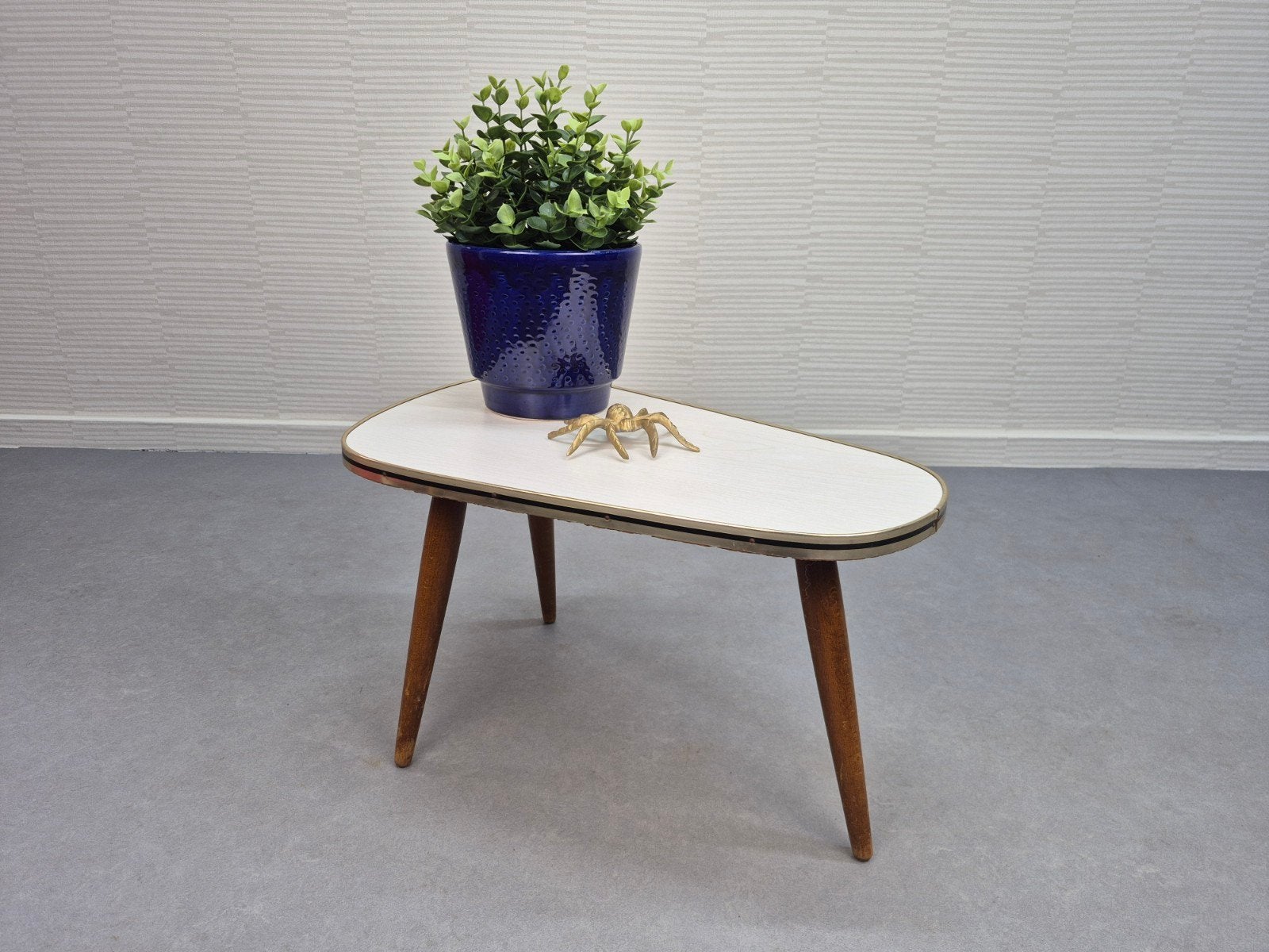 Vintage plantentafel met formica lichte houtlook blad., Ophalen of Verzenden, ., ., .