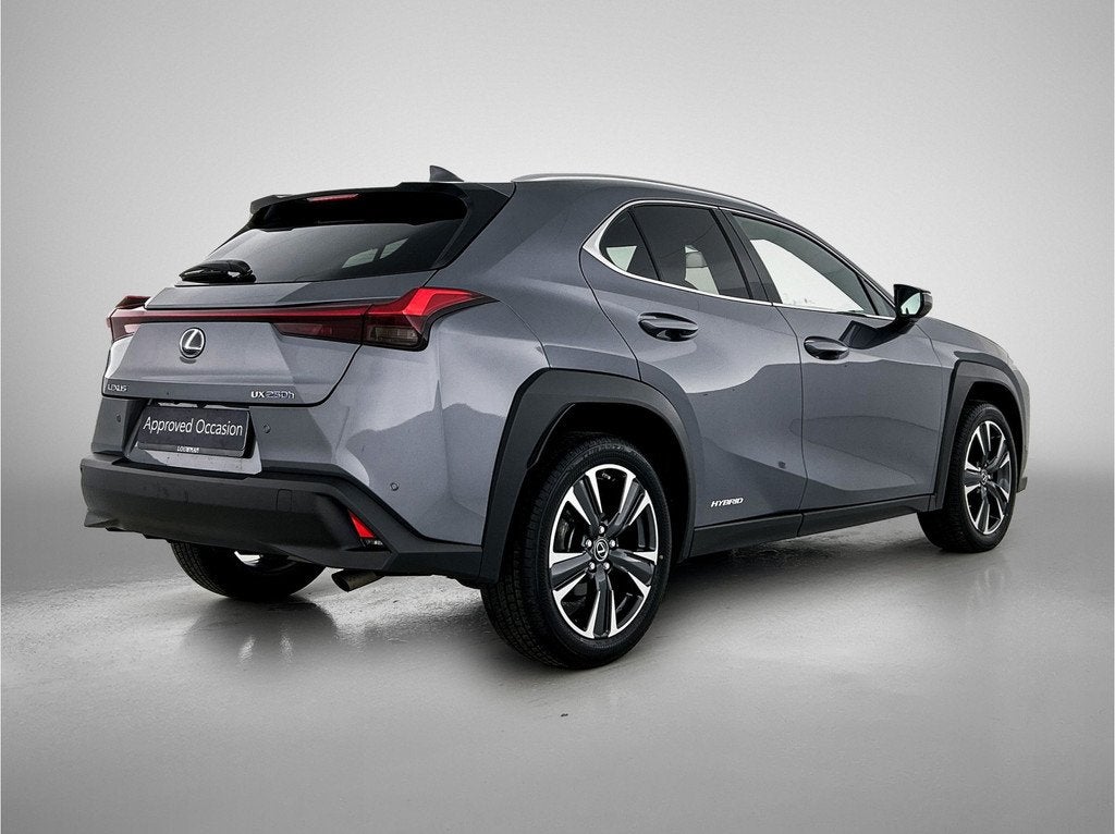Lexus UX 250h Preference Line (bj 2022, automaat), Auto's, 12 maanden, Gebruikt, 750 kg, 4 cilinders