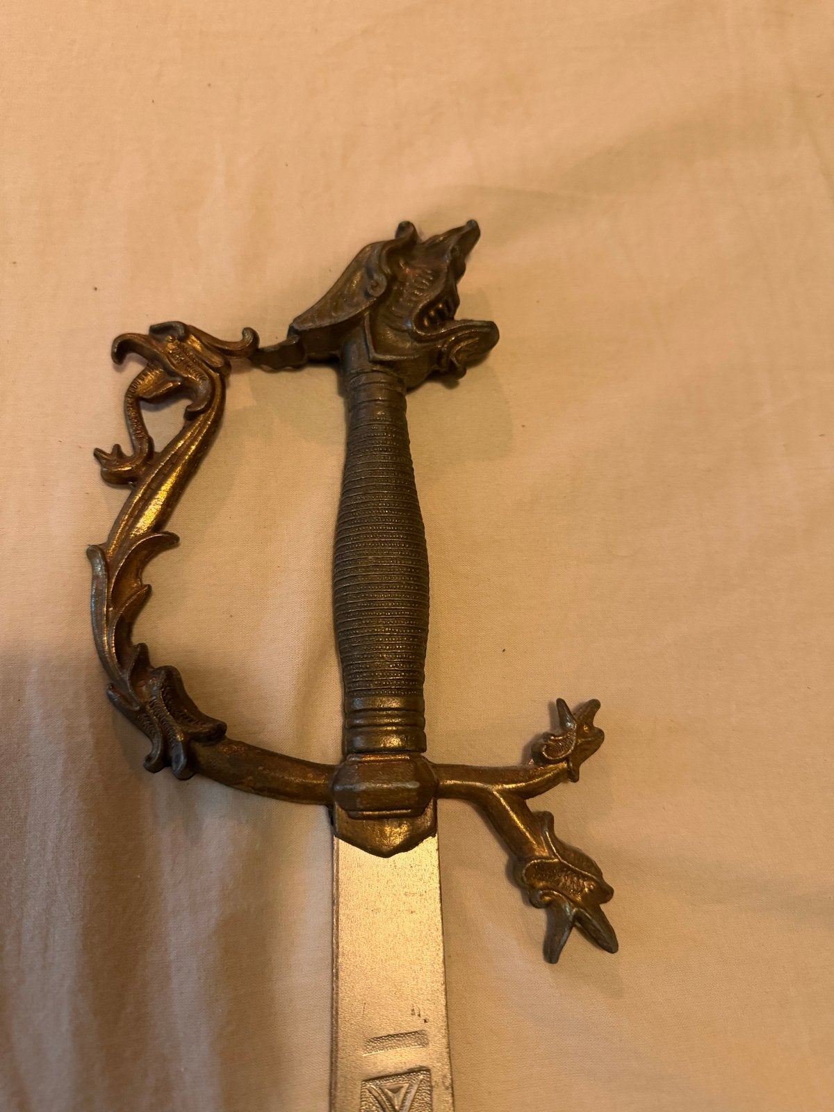 Decoratief zwaard met drakenhandvat en halve maan, Ophalen of Verzenden, Gebruikt