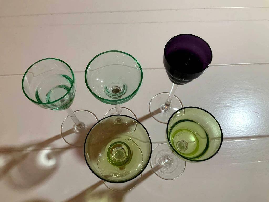 Set van 5 gekleurde glaasjes jaren 40, Antiek en Kunst, Ophalen