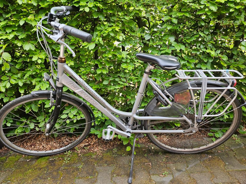 Degelijke damesfiets met versnellingen, Fietsen en Brommers, Overige merken, Velgrem, Versnellingen, Ophalen of Verzenden