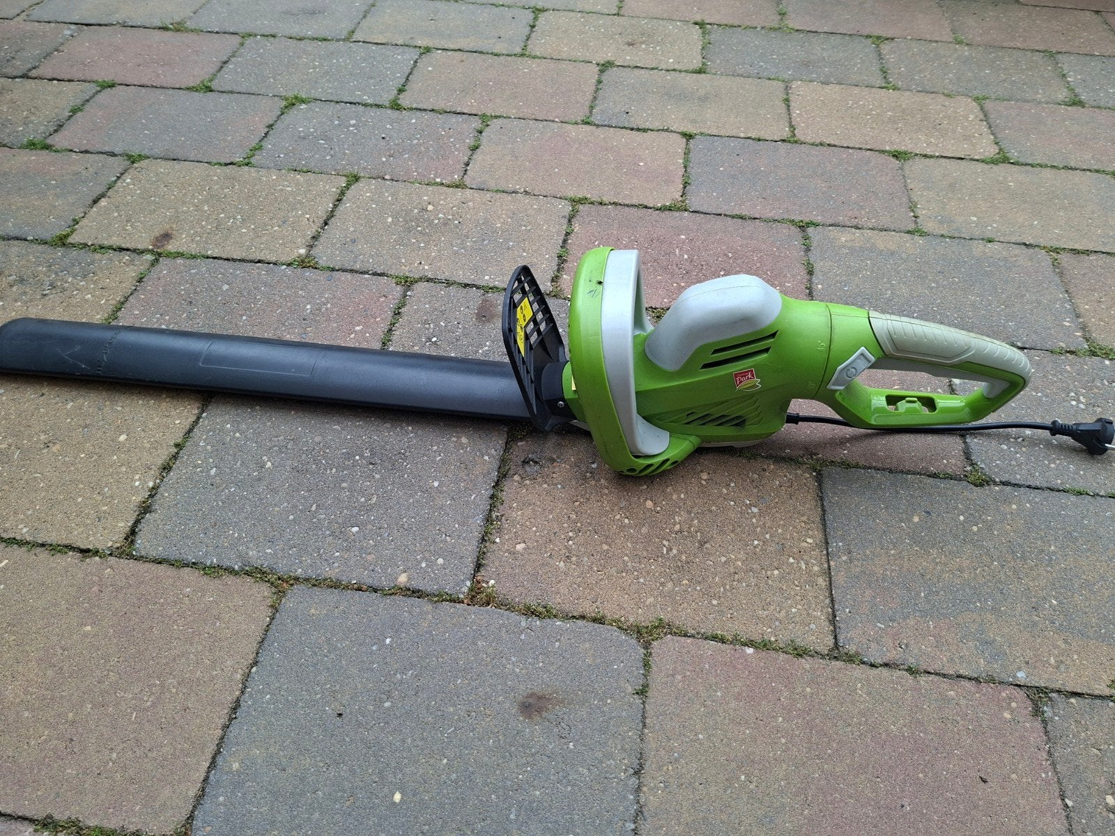 Te koop elektrische heggenschaar 51cm blad, Ophalen, Gebruikt, Elektrisch, Central Park