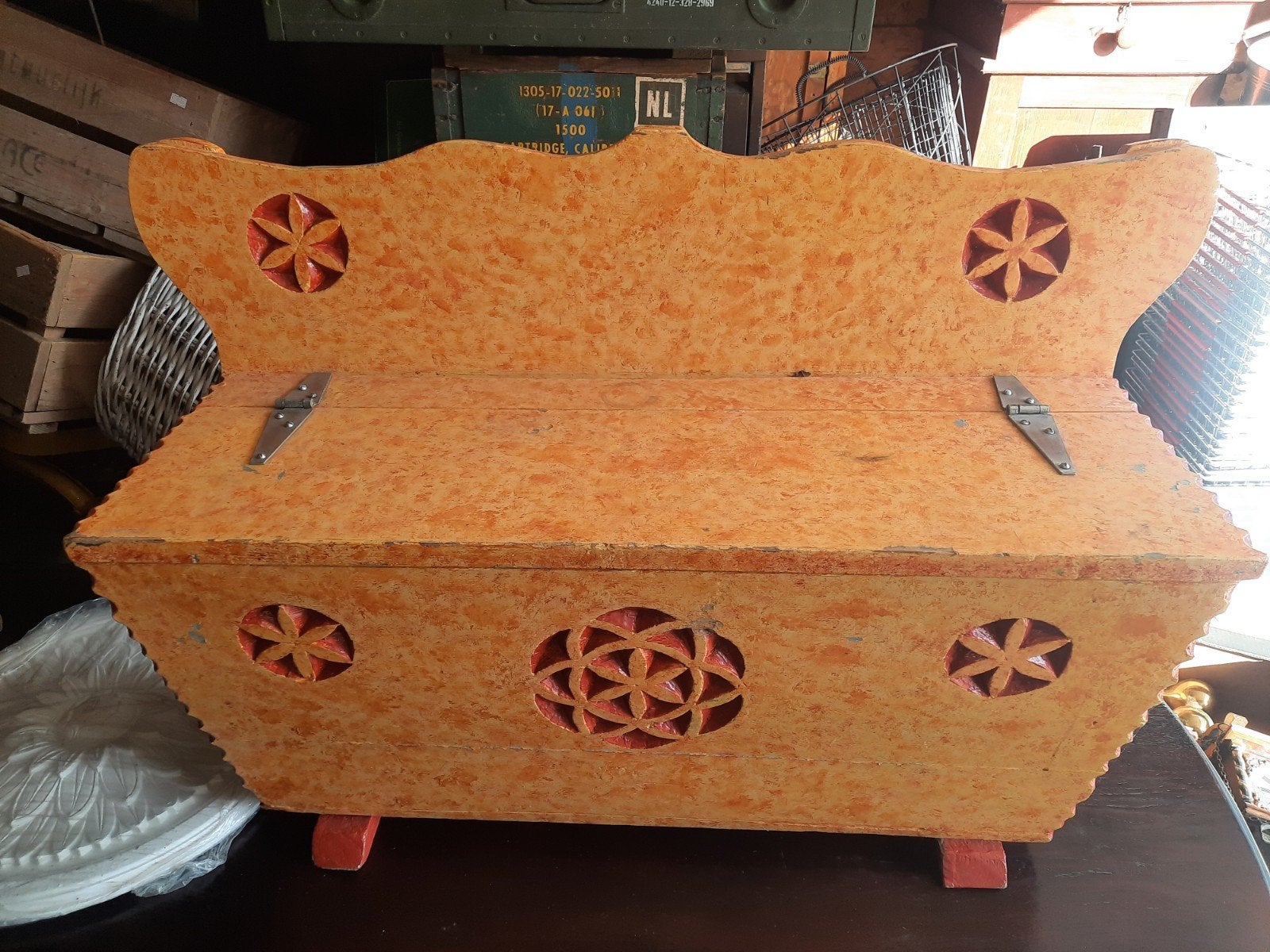 Unieke handgeschilderde houten kist met bloemmotieven, Ophalen