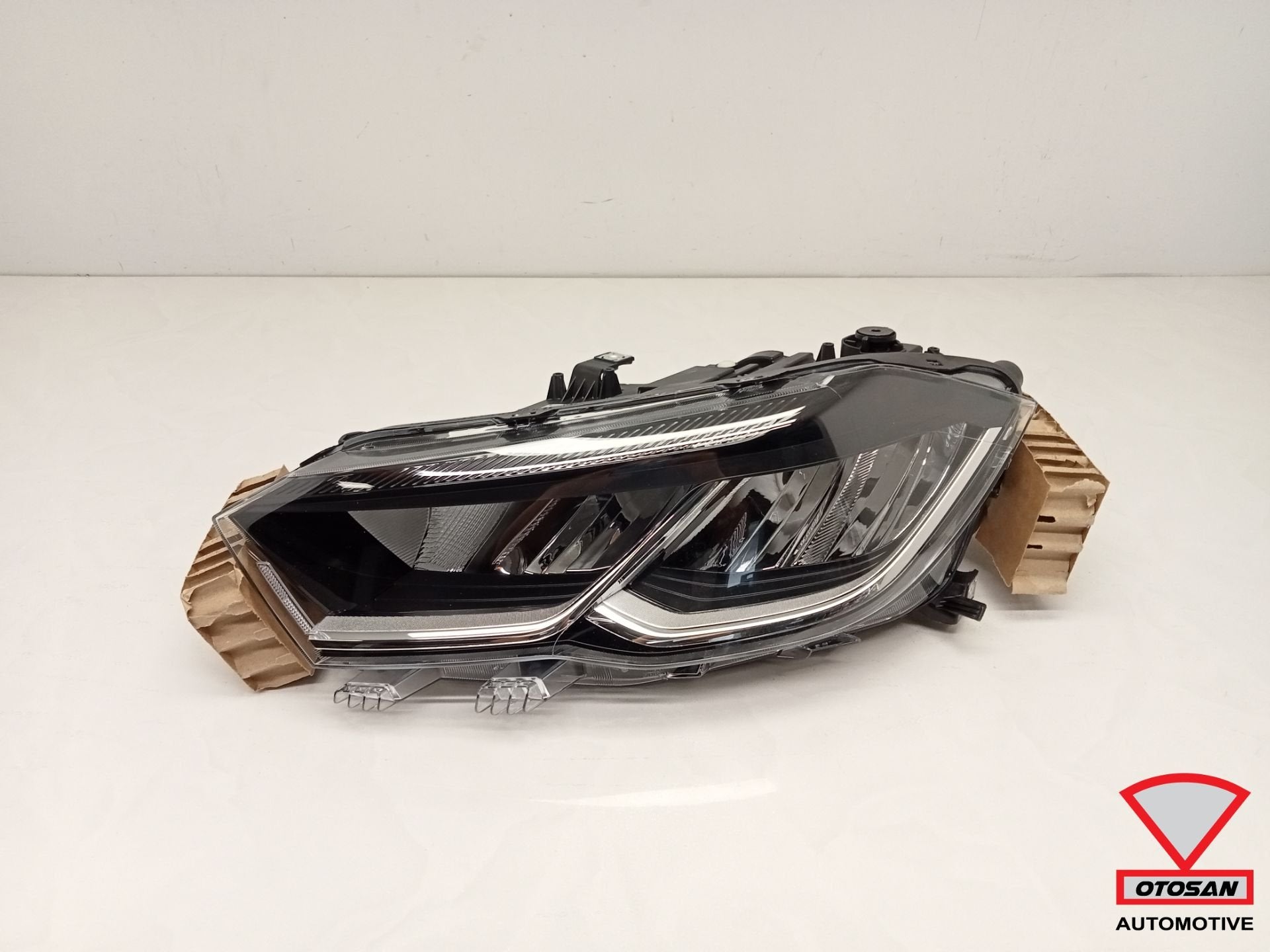 VW Polo VIII 2G Facelift 2021+ LED Koplamp Links Nieuw 2g194, Volkswagen, Volkswagen AG, Nieuw, Berliner Ring 2
38440  Wolfsburg, DE