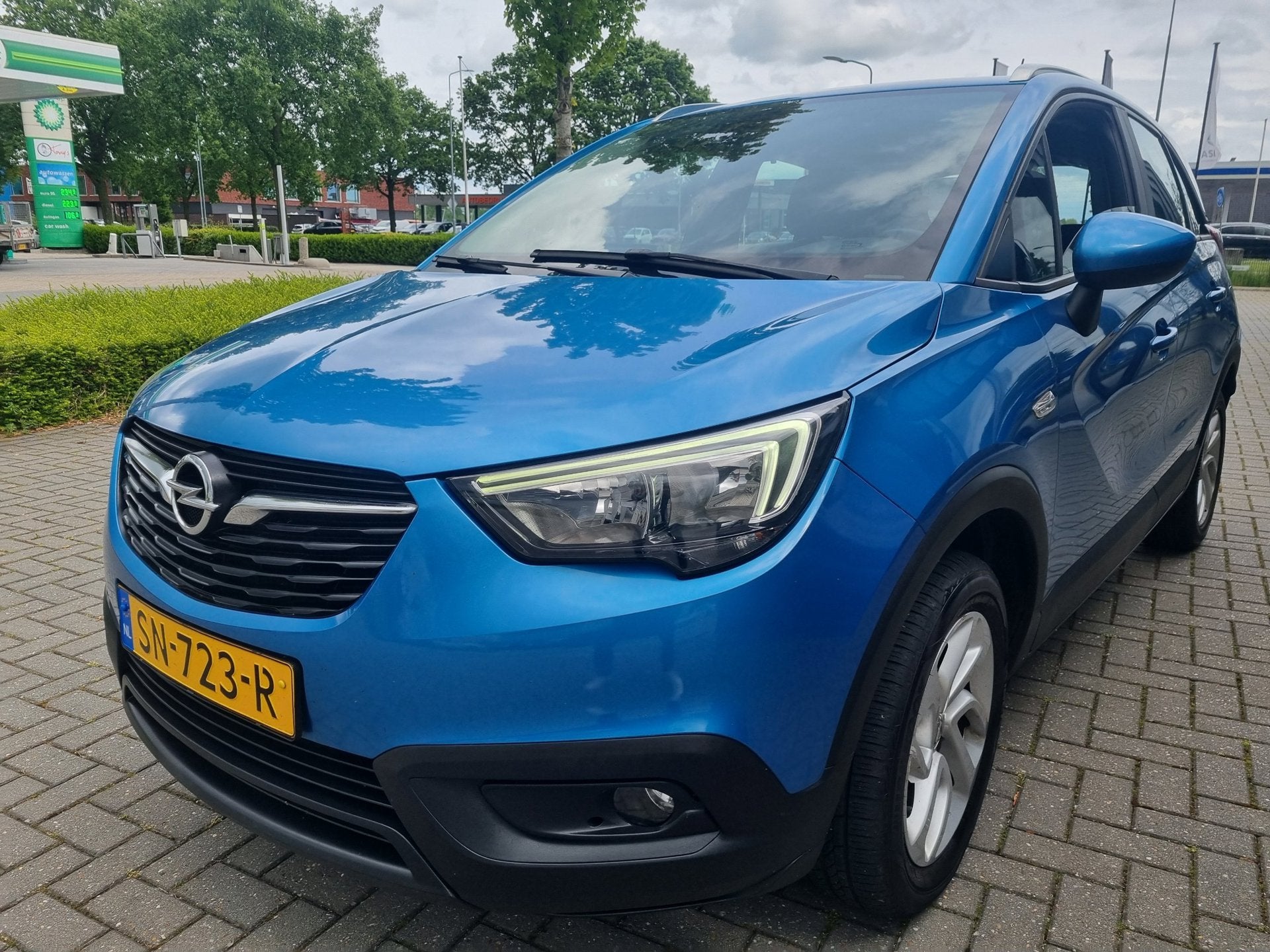 Opel Crossland X 1.2 Turbo Innovation Navi Nieuwstaat, Auto's, Gebruikt, 1199 cc, Blauw, 49 €/maand