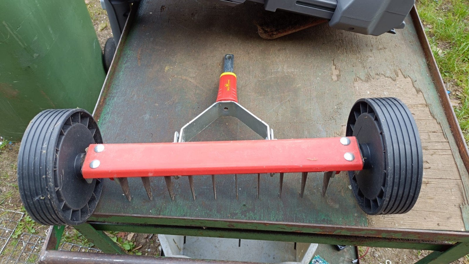WOLF-Garten Gazonbeluchter met wielen, Tuin en Terras, Hand-tuingereedschap, Ophalen of Verzenden, Gebruikt, Hark, WOLF-Garten