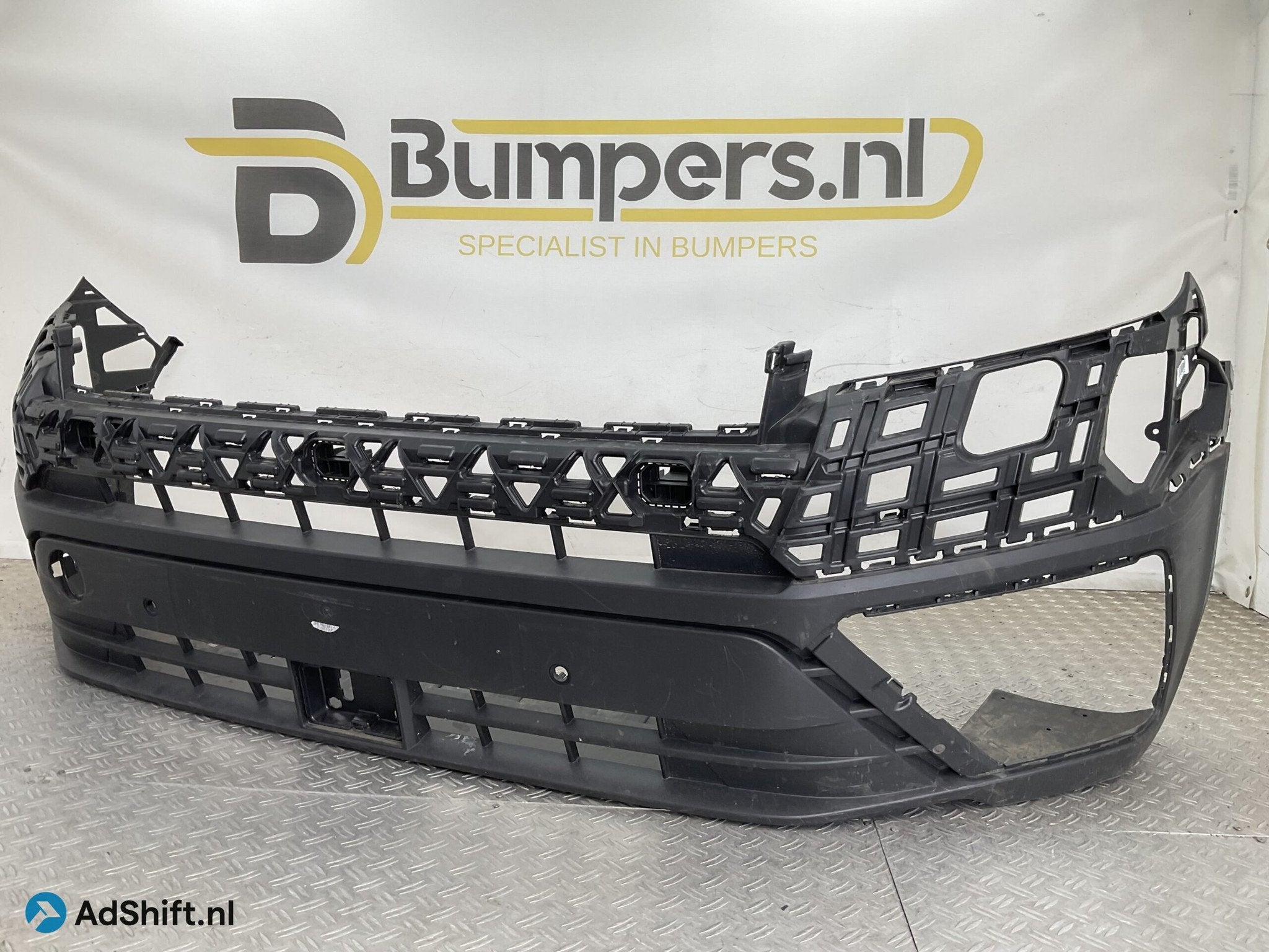 Bumper Volkswagen Crafter 7C0 17-22 7C0807221B Voorbumper G5, Bumper
