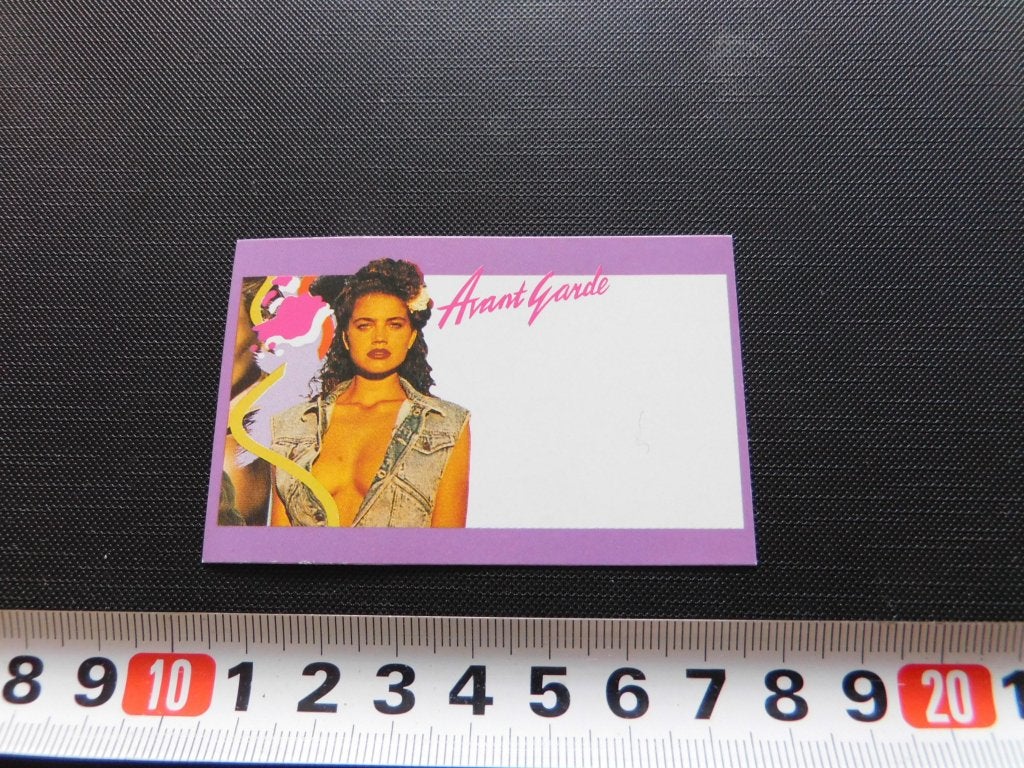 sticker Avant Garde  *, Ophalen, Zo goed als nieuw