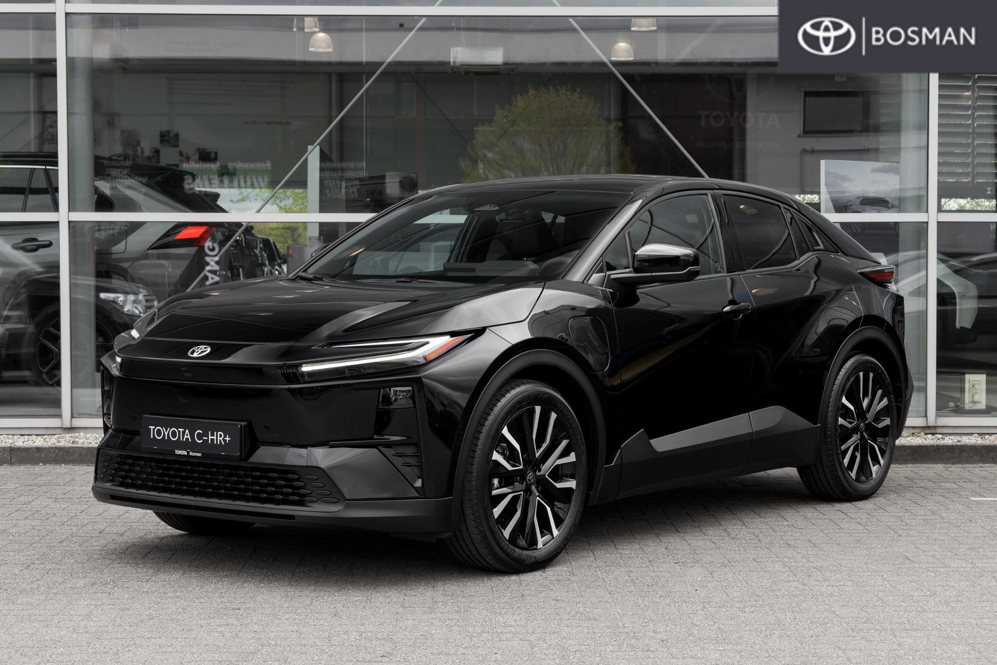 Toyota C-HR+ First Edition 77 kWh, Gebruikt, 607 km, Leder en Stof, Zwart