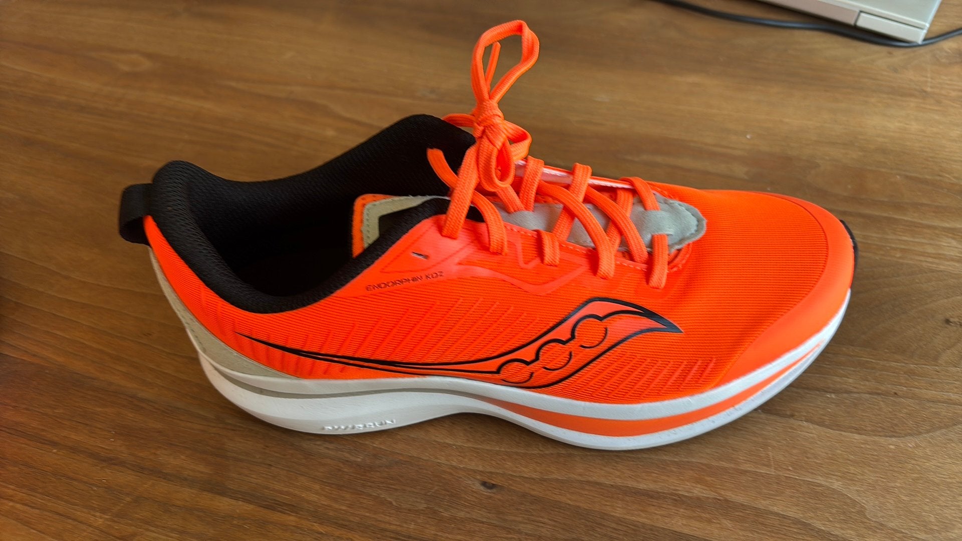 Saucony schoenen, Sport en Fitness, Ophalen of Verzenden, Zo goed als nieuw, Hardloopschoenen, Saucony