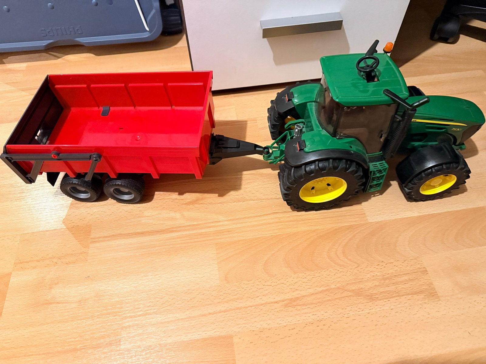 John Deere 7930 Tractor met aanhanger - Speelgoed, Ophalen, Gebruikt