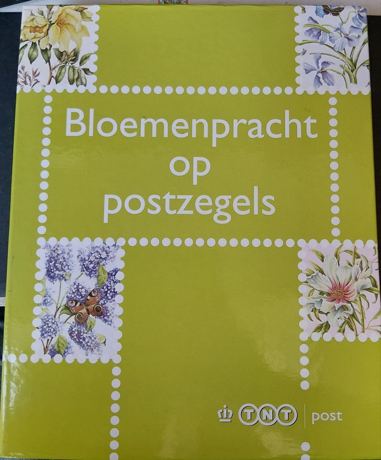 Album bloemenpracht op postzegels compleet., Postzegels en Munten, Verzenden, Postfris, Dier of Natuur