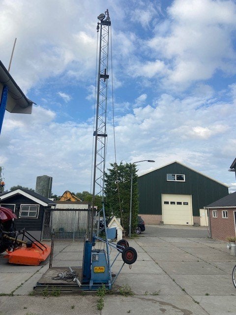Bouwlift, Ophalen