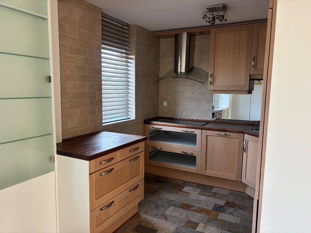 Complete massief eikenhouten keuken inclusief apparatuur, Huis en Inrichting, Bruin, Hoekkeuken, Ophalen of Verzenden, Zo goed als nieuw
