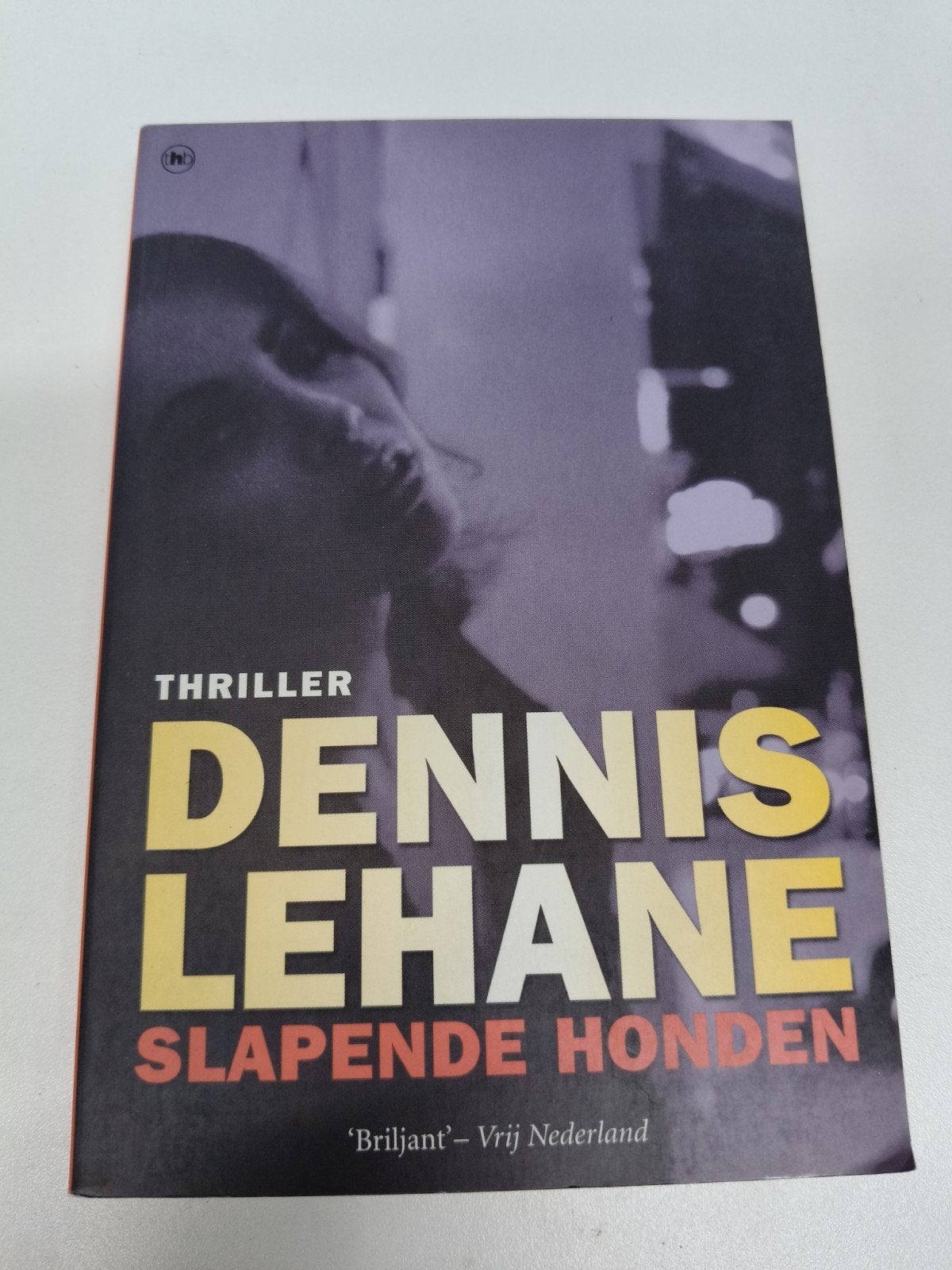 Dennis Lehane - Slapende Honden (Thriller), Ophalen of Verzenden, Gelezen, Dennis Lehane, Amerika
