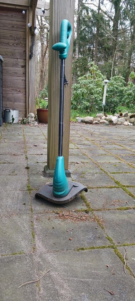 Elektrische kantjesknipper grasmaaier, Ophalen