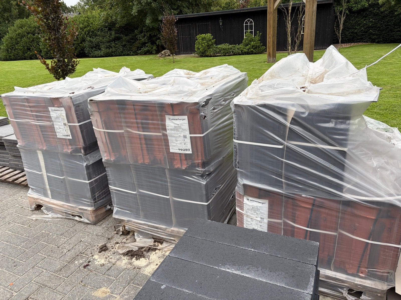 Wienerberger Madura dakpann zwart edel engobe 680 stuks, Steen of Klei, Zwart, Nieuw, Ophalen of Verzenden