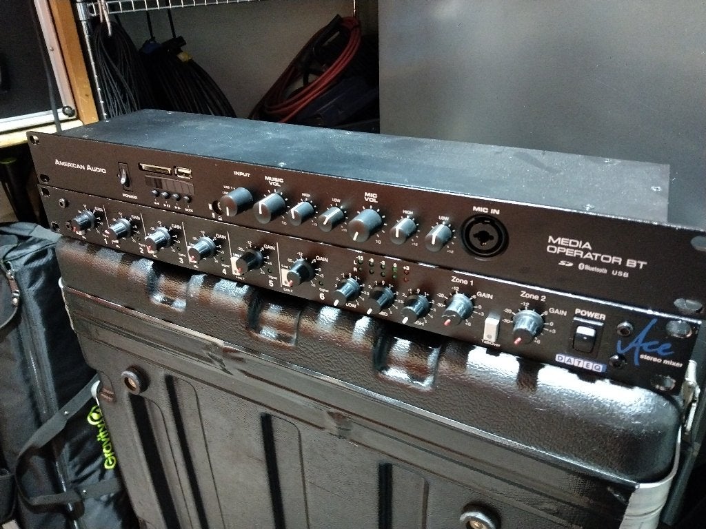 DATEQ Ace bar mixer. 1he 1u, div. mic en line inputs, Ophalen of Verzenden, Gebruikt, 5 tot 10 kanalen, Microfooningang