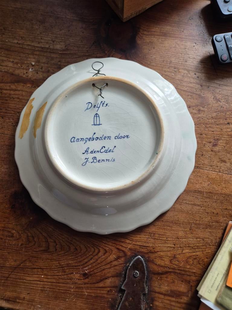 Twee Delfts blauwe wandborden - Pauw en Zeilschepen, Ophalen of Verzenden