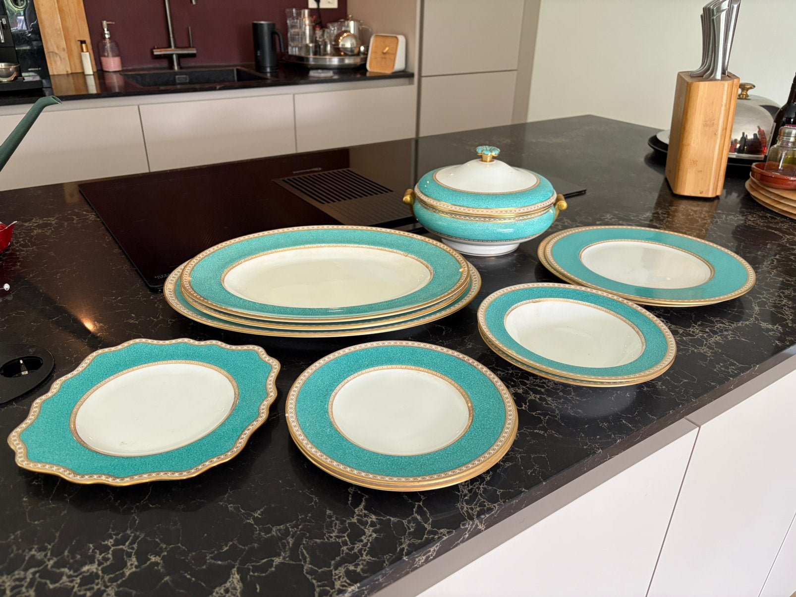 Wedgwood Bone China servies - turquoise met gouden Rand, Ophalen of Verzenden