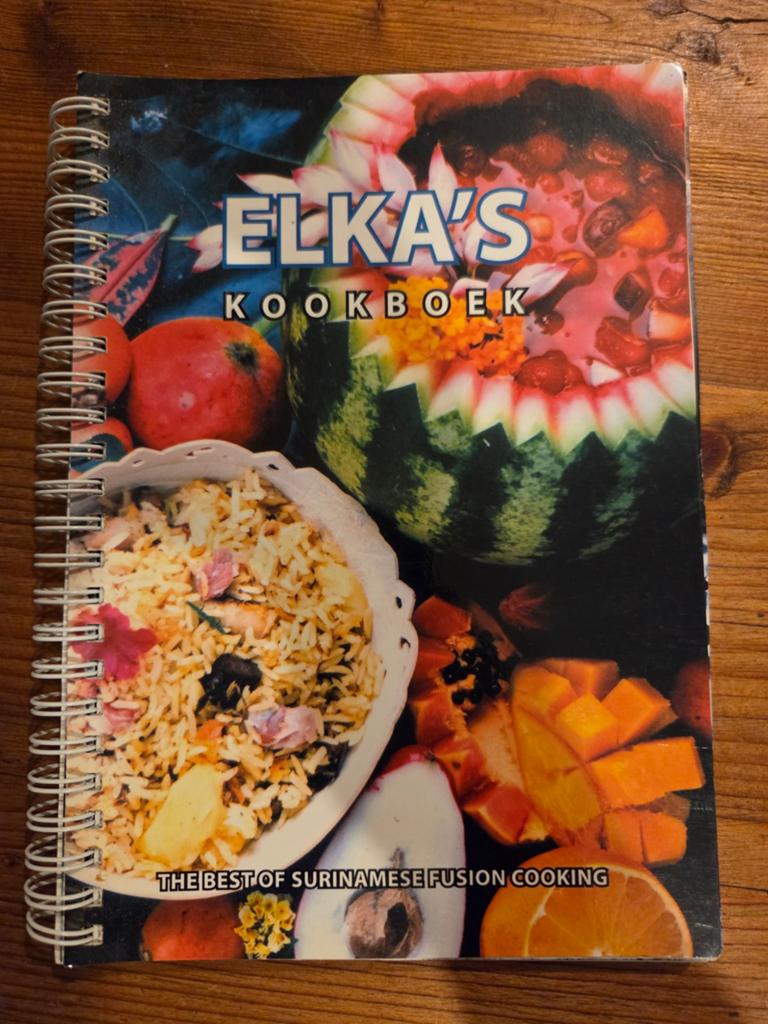 Kookboek Elka's Kookboek - Surinaamse Fusion Cooking, Boeken, Ophalen of Verzenden, Gelezen, Azië en Oosters