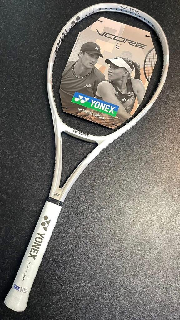 Yonex vCore 95 sand beige (grip1) nieuw, Sport en Fitness, Tennis, Nieuw, Racket, Overige merken, L1, Ophalen of Verzenden