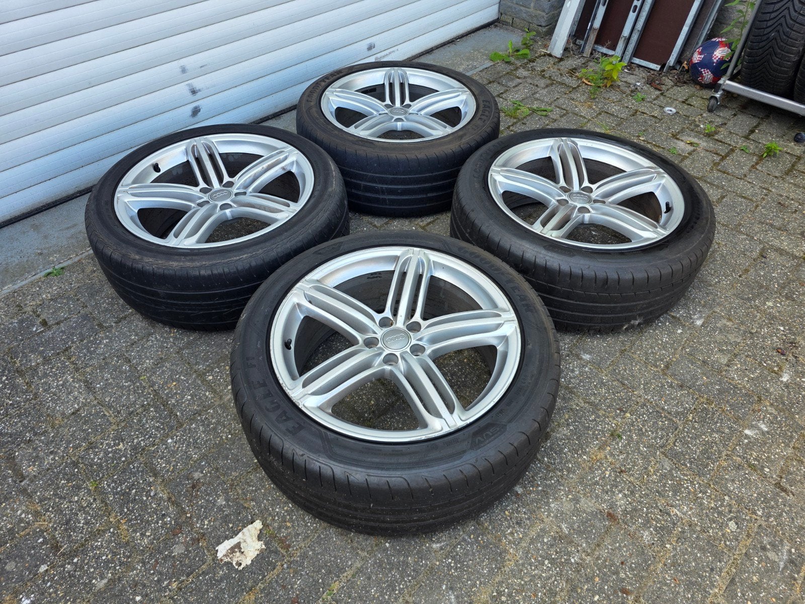 Originele Audi Q5 20 inch velgen met zomerbanden - 255/45R20, Gebruikt, 255 mm, Banden en Velgen, Ophalen of Verzenden