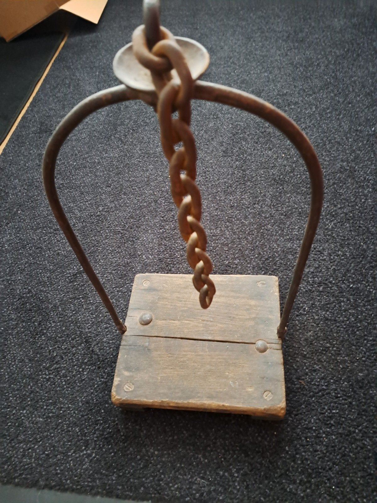 Antieke houten basis en metalen ketting van een weegschaal, Ophalen of Verzenden