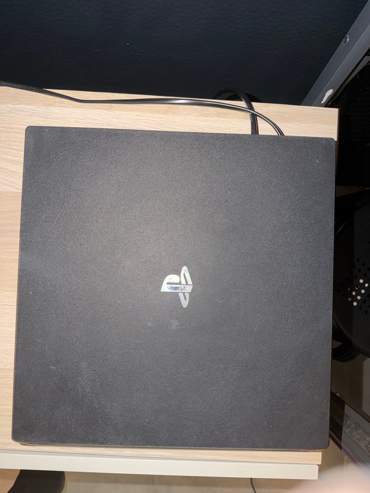PlayStation 4 Pro met 2 controllers en 2 games, Met games, Met 2 controllers, Ophalen of Verzenden, Zo goed als nieuw