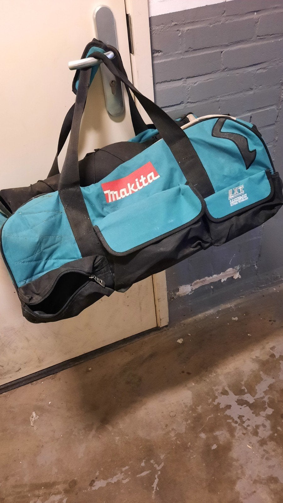 Makita gereedschapstas op wielen - Turquoise/Zwart, Gebruikt, Zwart, Ophalen of Verzenden, Wieltjes