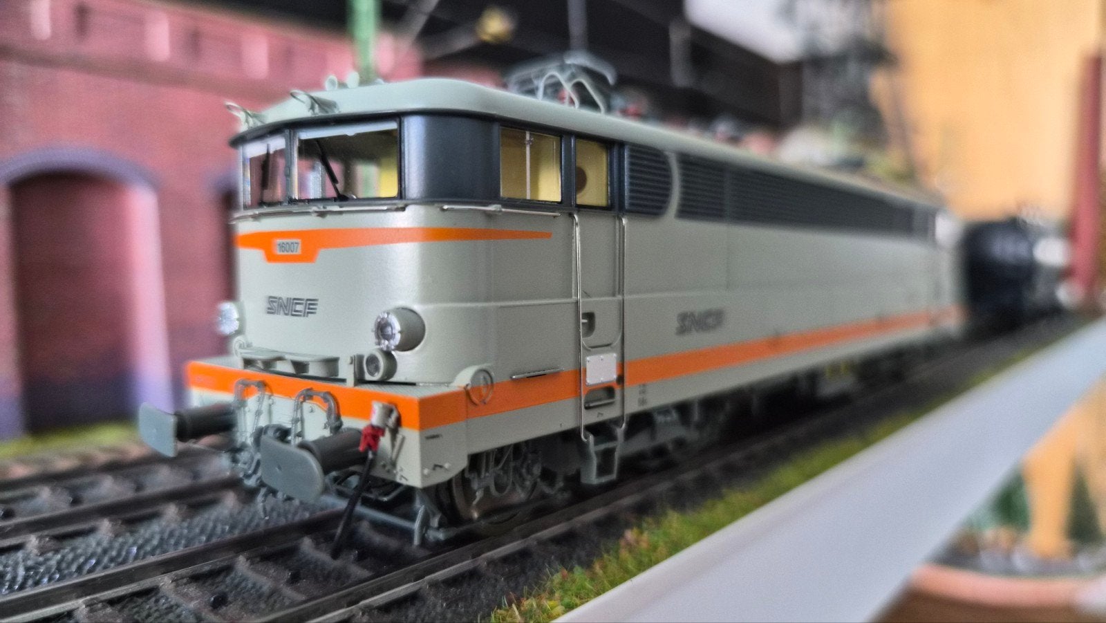 REEModeles MB-181 SAC NIEUW! met nota, Hobby en Vrije tijd, Modeltreinen | H0, Overige merken, Wisselstroom, Locomotief, Nieuw