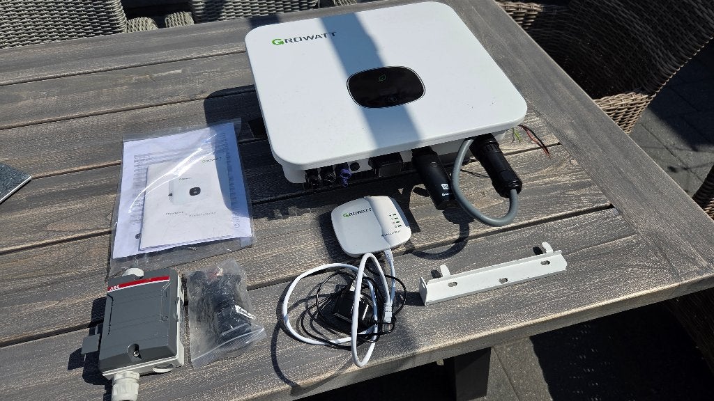 Omvormer voor zonnepanelen, Ophalen, Zo goed als nieuw, Overige typen